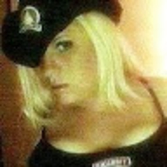 Meet your Posher, Tara - Picture 1 of 1